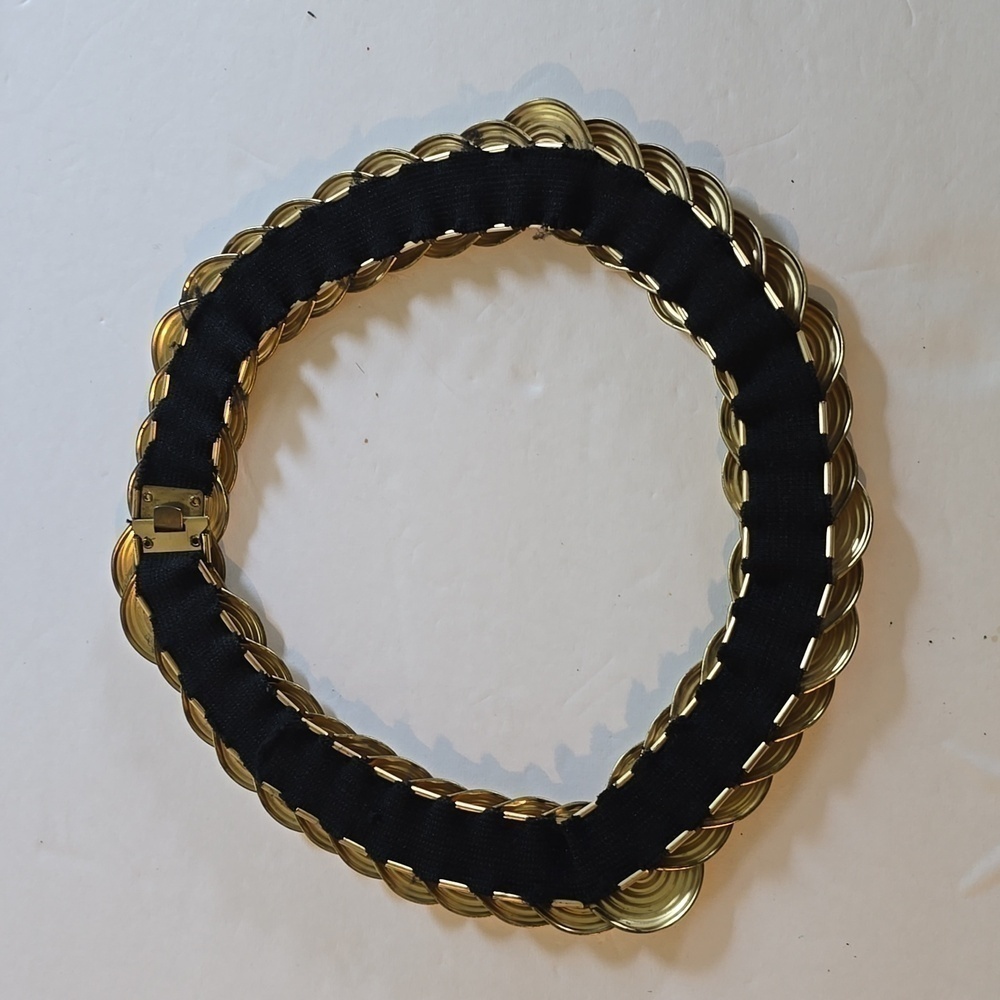 Vintage Gold Disc SWIRL Circle Stretchy Metal Belt 70's 80's MOD EDGY Sz.S/M - Picture 3 of 9